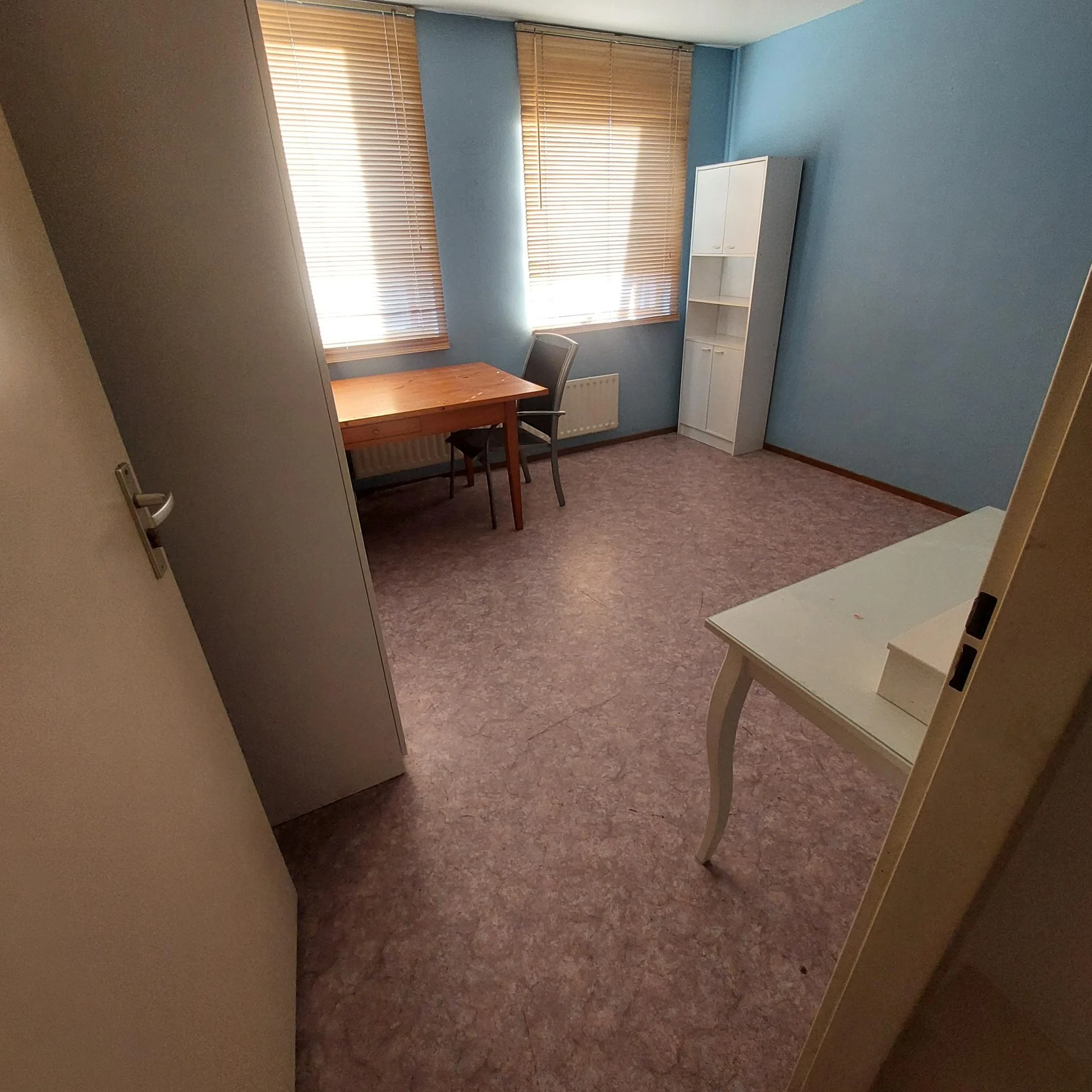 Foto van de Kamer gelegen aan de Lange Lombardstraat in Den Haag