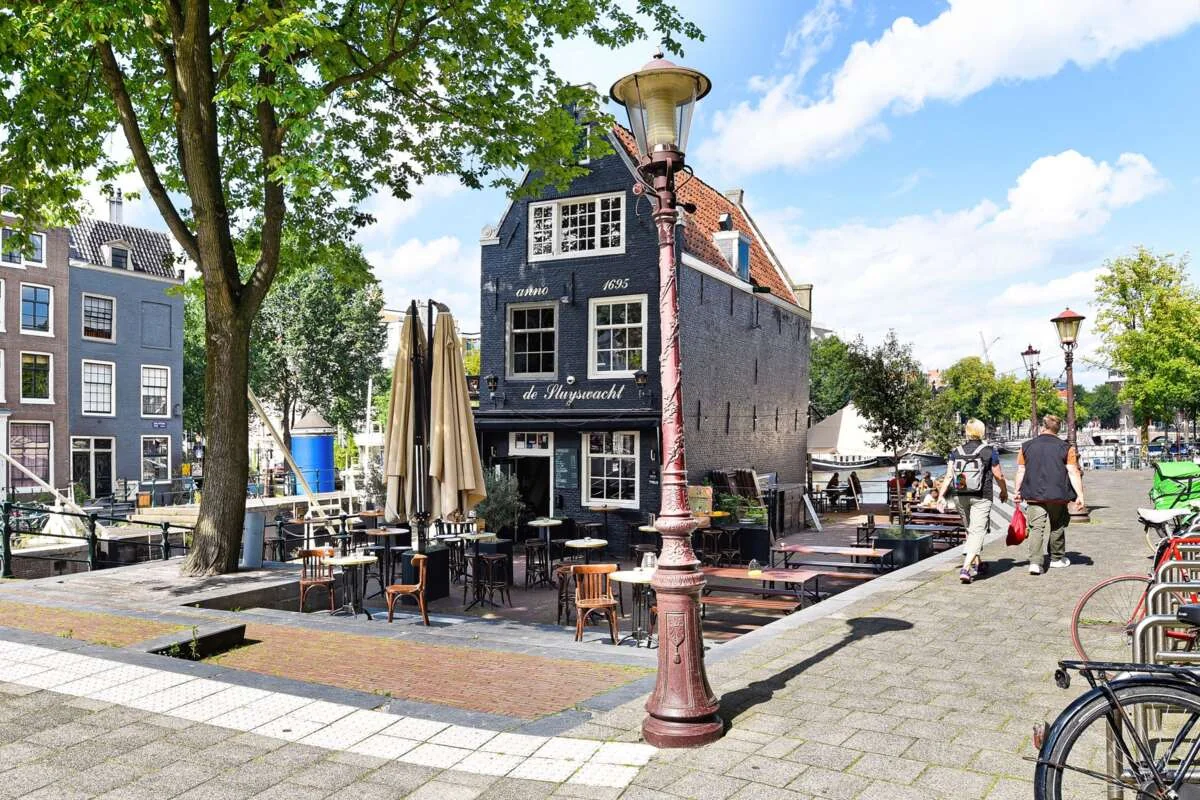 Foto van de Appartement gelegen aan de Valkenburgerstraat in Amsterdam