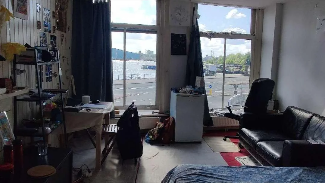 Foto van de Kamer gelegen aan de Prins Hendrikkade in Amsterdam