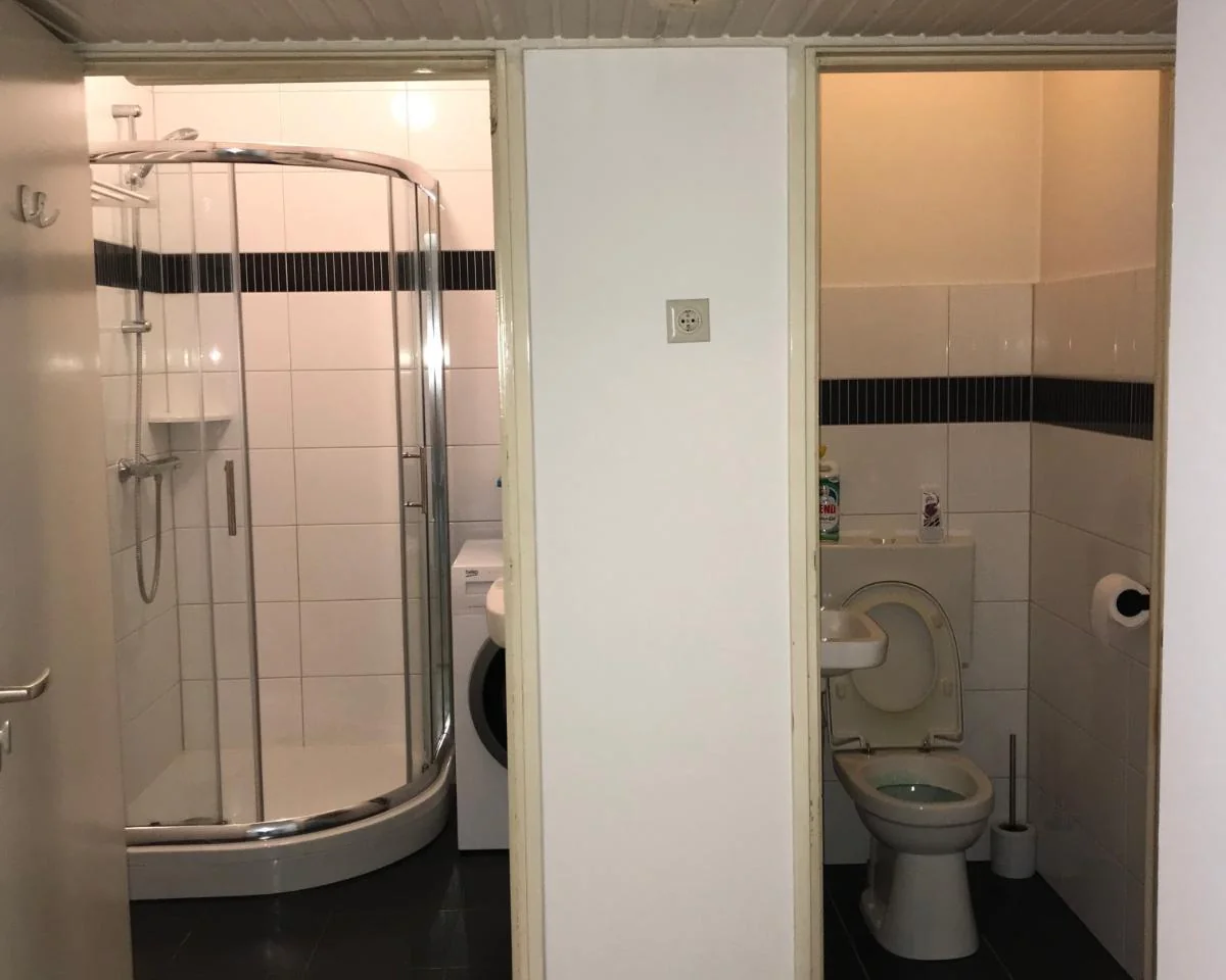 Foto van de Kamer gelegen aan de Adriaan Dortsmanstraat in Rotterdam