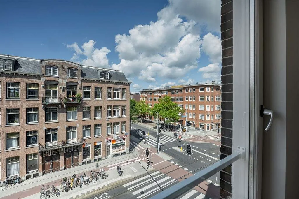 Foto van de Appartement gelegen aan de Admiraal De Ruijterweg in Amsterdam