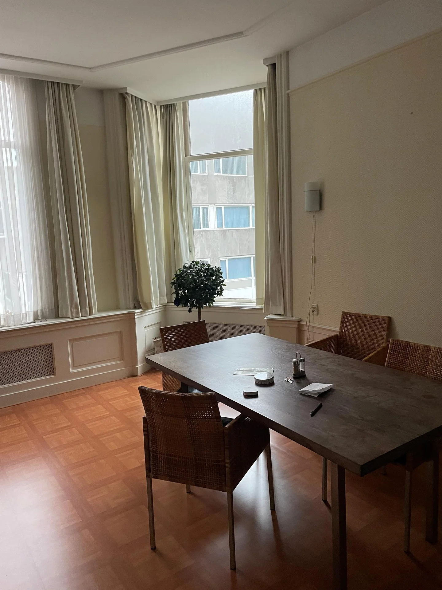 Foto van de Appartement gelegen aan de Emmapark in Den Haag