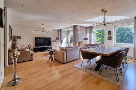Foto van de Appartement gelegen aan de President Allendelaan in Amsterdam
