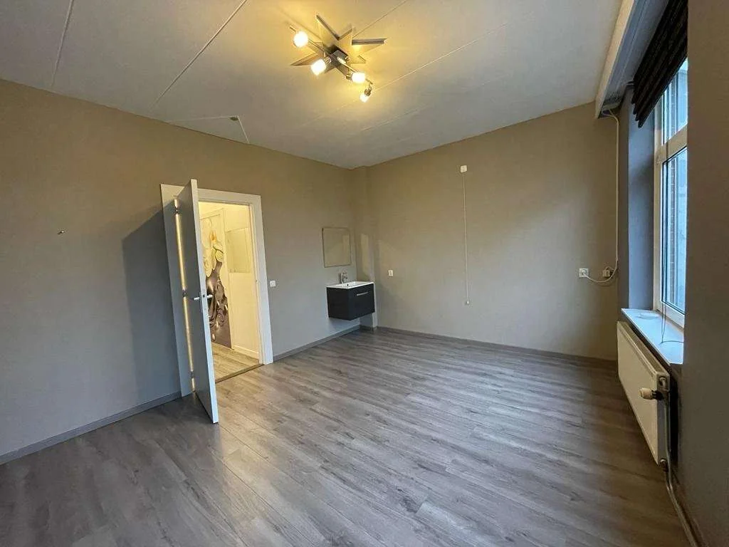 Foto van de Appartement gelegen aan de Dordtsestraatweg in Rotterdam