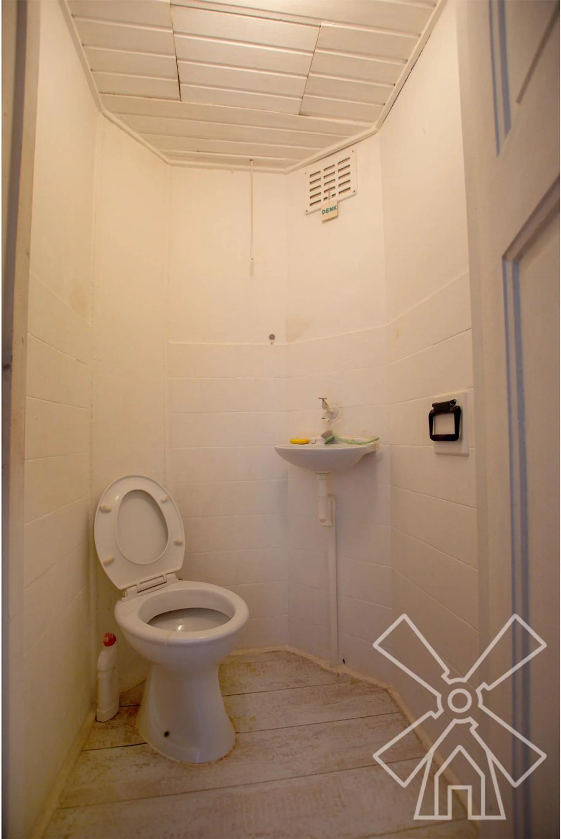 Foto van de Studio gelegen aan de Valkenboslaan in Den Haag
