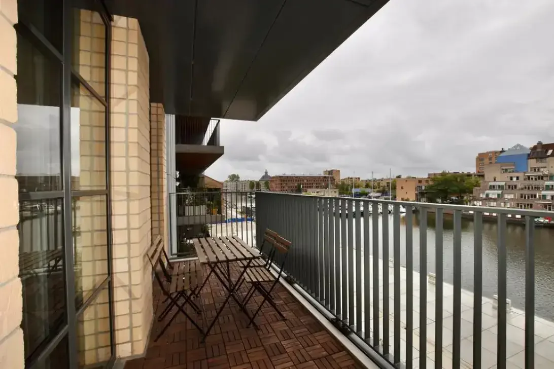 Foto van de Appartement gelegen aan de VOC-kade in Amsterdam