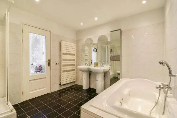 Foto van de Appartement gelegen aan de Hogeweg in Amsterdam