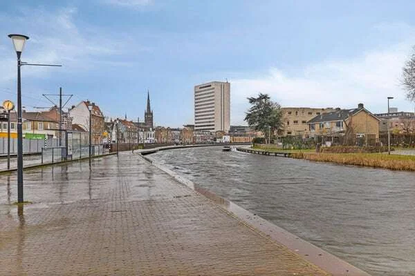 Foto van de Appartement gelegen aan de Stationsplein in Schiedam