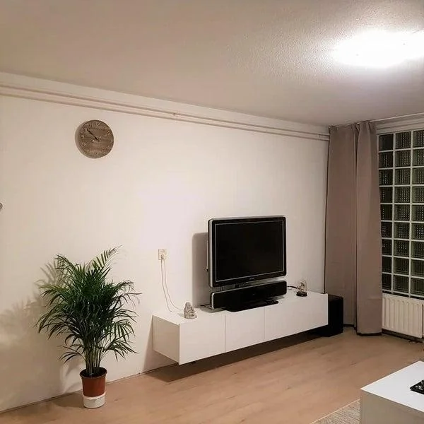 Foto van de Appartement gelegen aan de Dickenslaan in Amsterdam