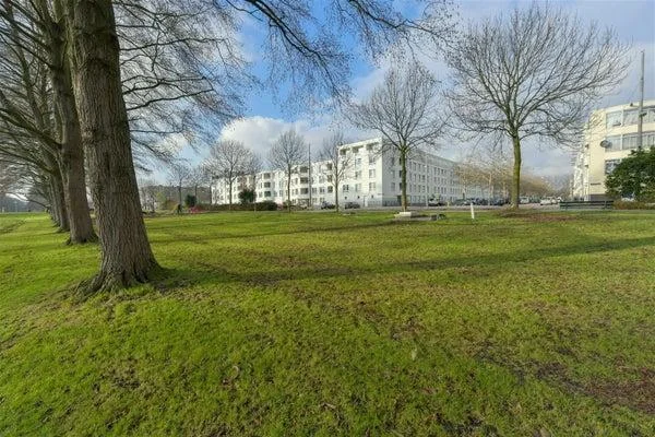 Foto van de Appartement gelegen aan de Dickenslaan in Amsterdam