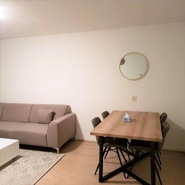 Foto van de Appartement gelegen aan de Dickenslaan in Amsterdam