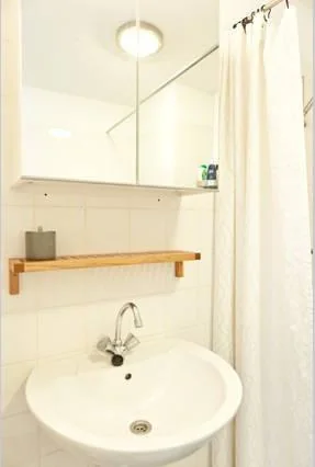 Foto van de Kamer gelegen aan de Borneolaan in Amsterdam