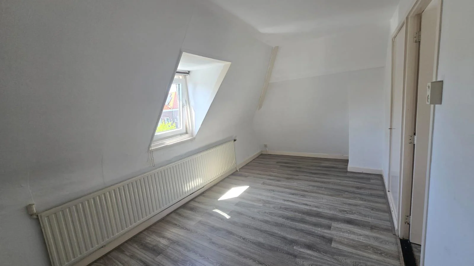 Foto van de Kamer gelegen aan de Barentszstraat in Den Haag