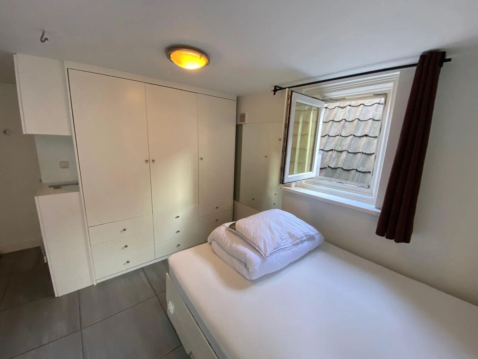 Foto van de Appartement gelegen aan de Nieuwezijds Voorburgwal in Amsterdam