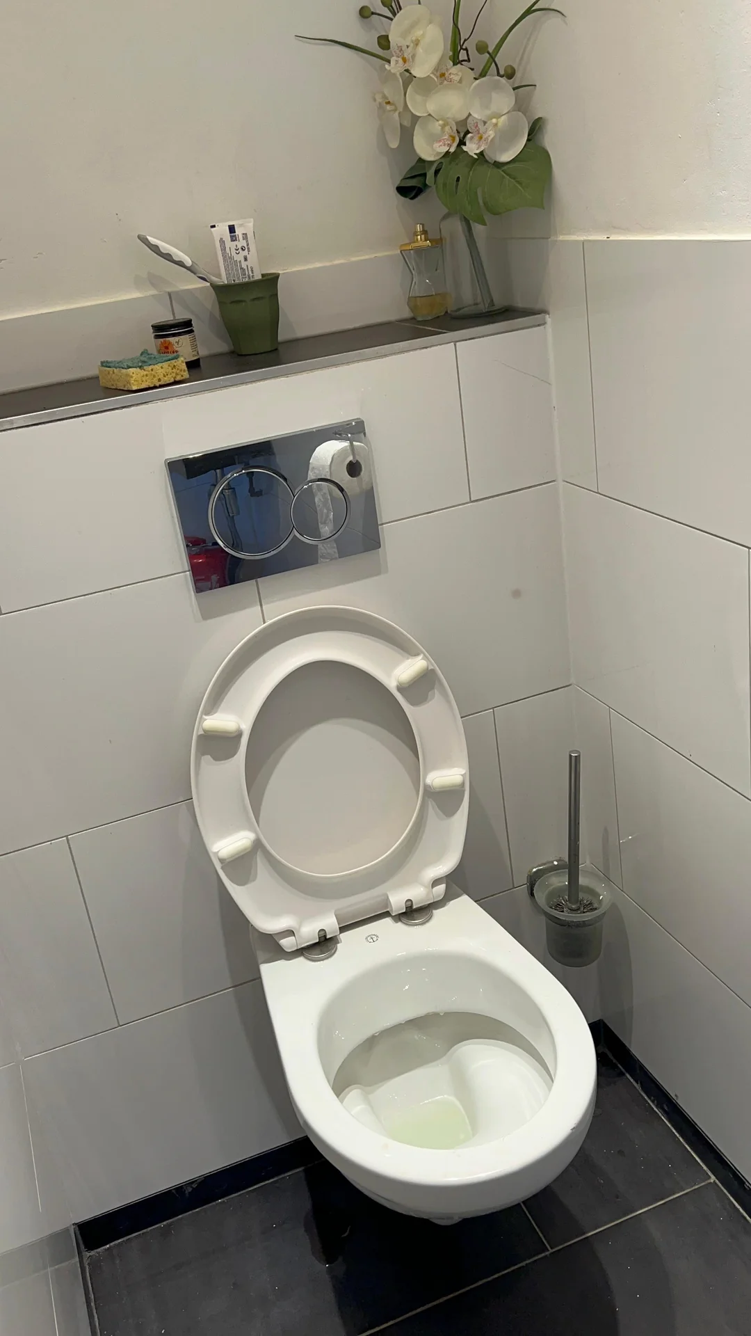Foto van de Kamer gelegen aan de Van Poeljeweg in Rotterdam