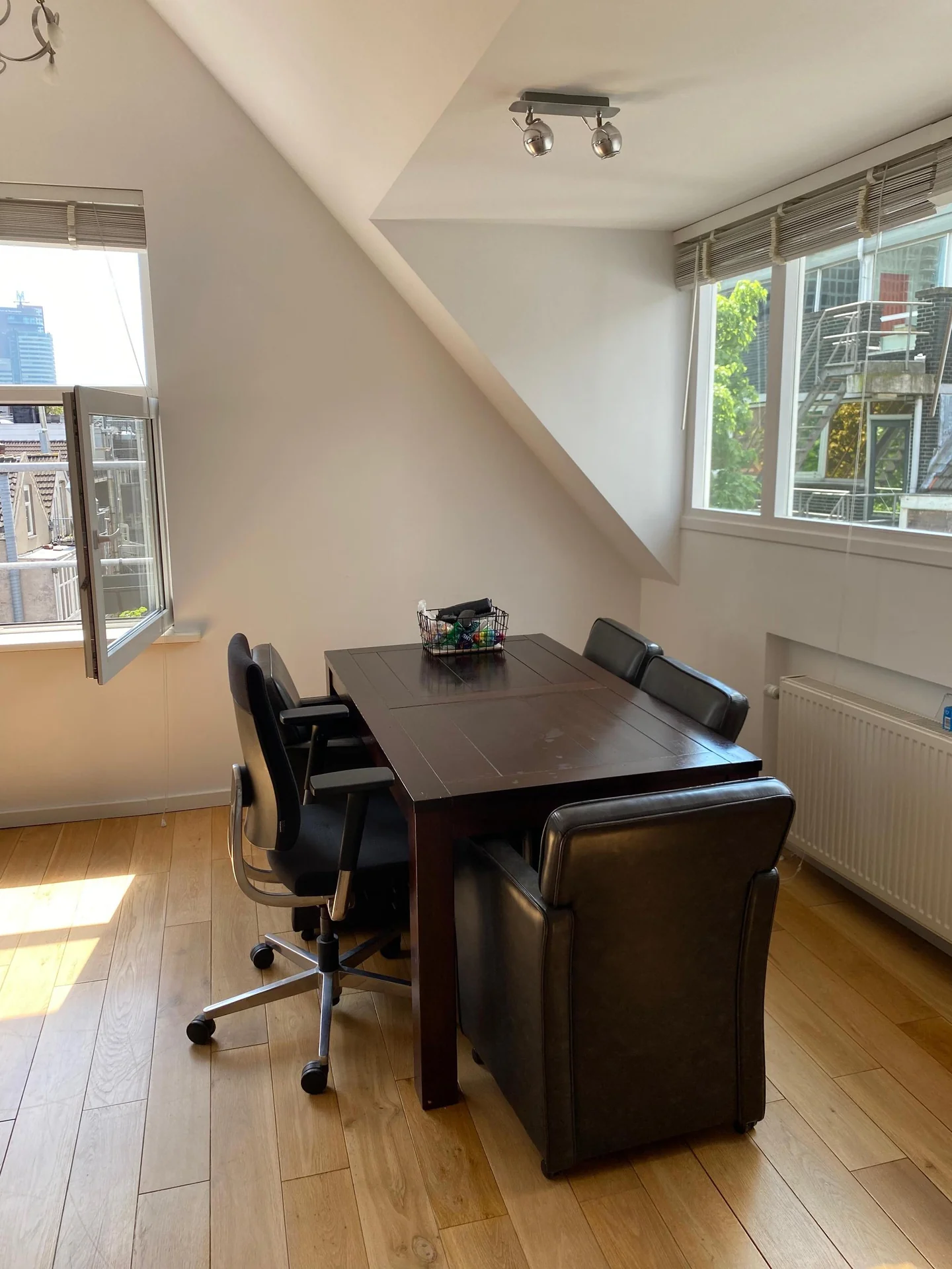 Foto van de Kamer gelegen aan de Westzeedijk in Rotterdam