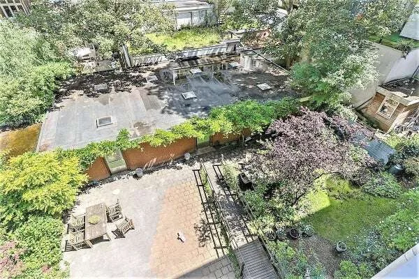 Foto van de Appartement gelegen aan de Bilderdijkkade in Amsterdam