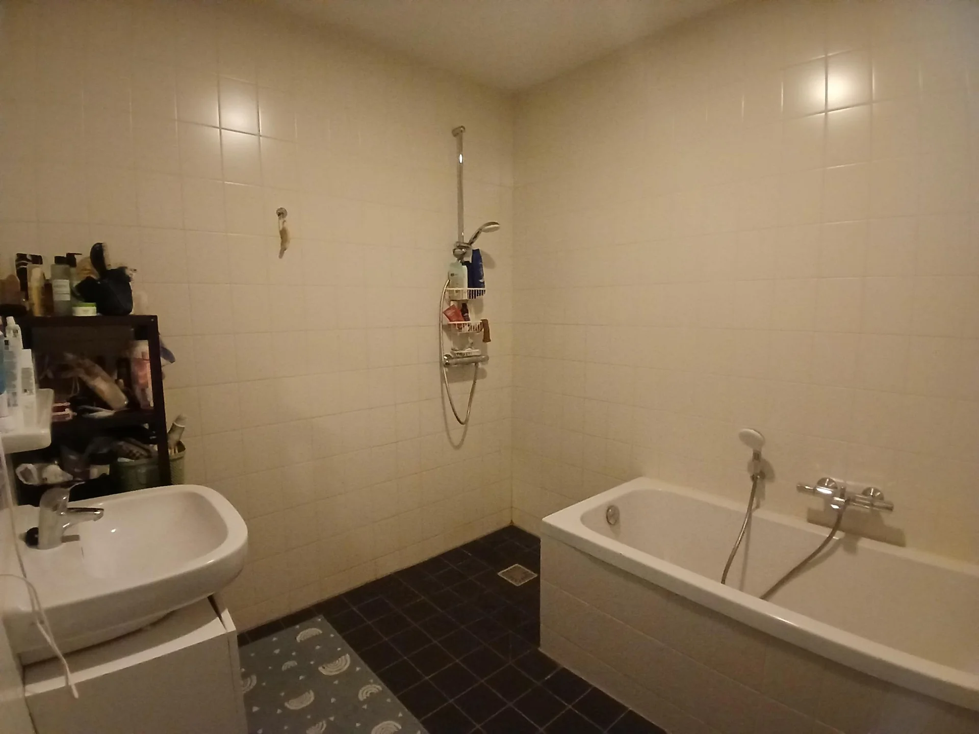 Foto van de Kamer gelegen aan de Willem Augustinstraat in Amsterdam