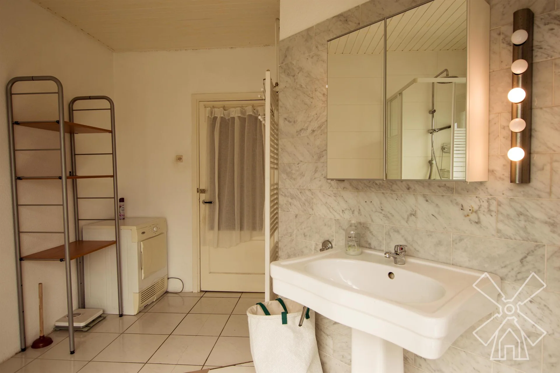 Foto van de Kamer gelegen aan de Lijnbaan in Den Haag