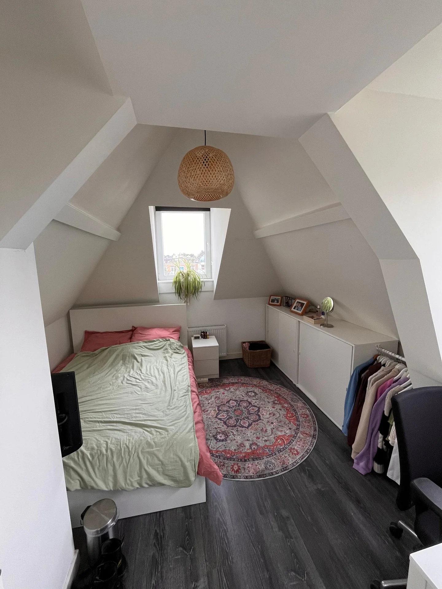 Foto van de Kamer gelegen aan de Gouvernestraat in Rotterdam
