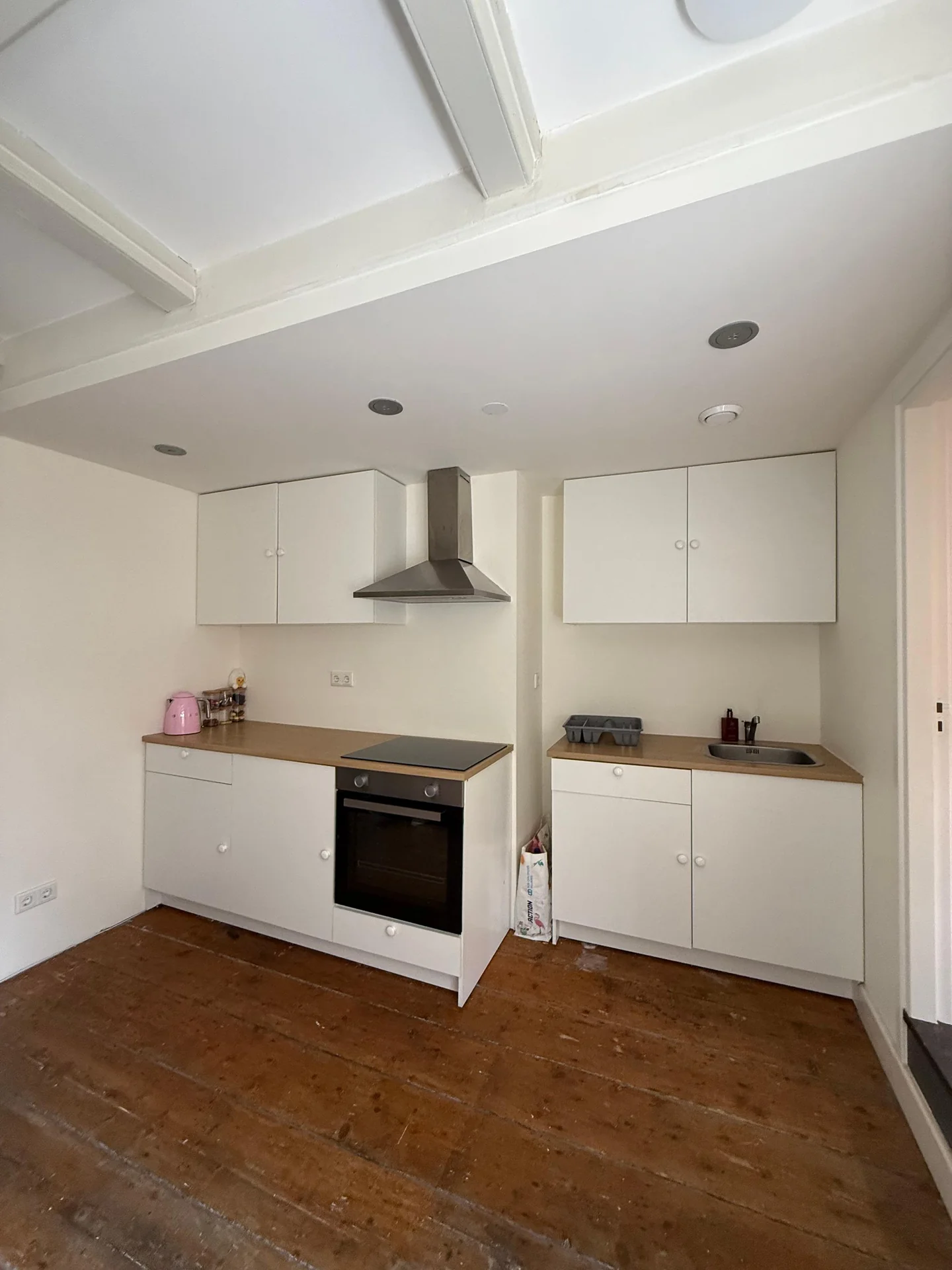 Foto van de Kamer gelegen aan de Spuistraat in Amsterdam