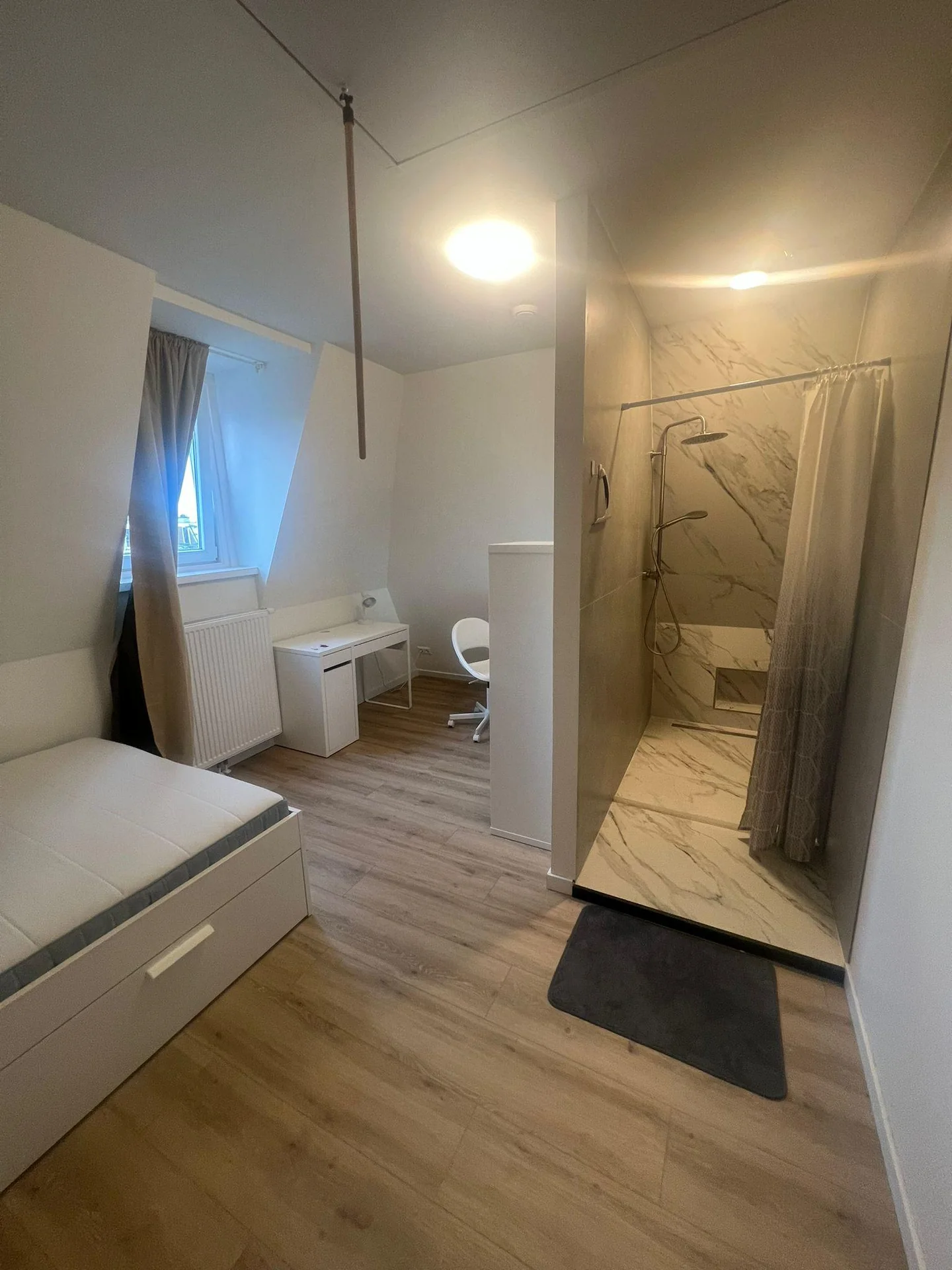 Foto van de Kamer gelegen aan de Daguerrestraat in Den Haag