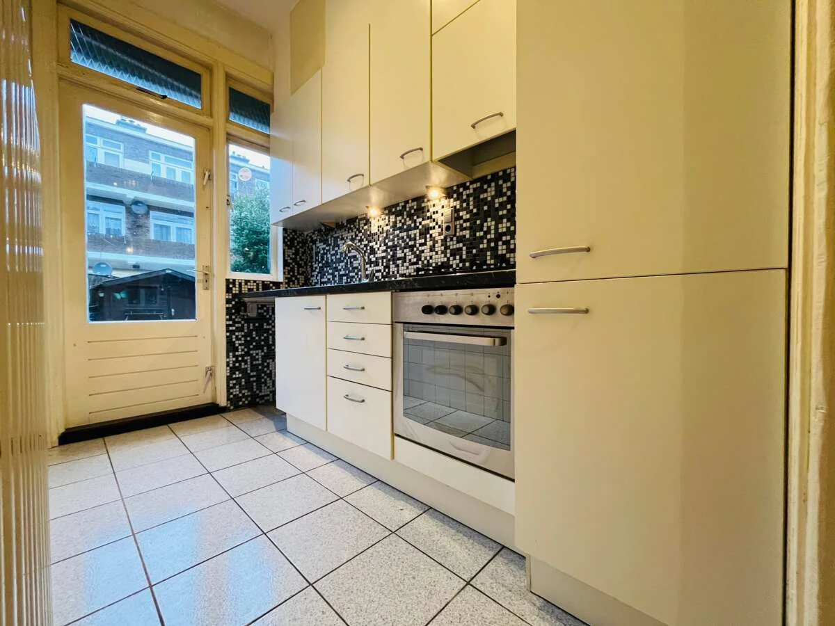 Foto van de Appartement gelegen aan de Linnaeusstraat in Den Haag