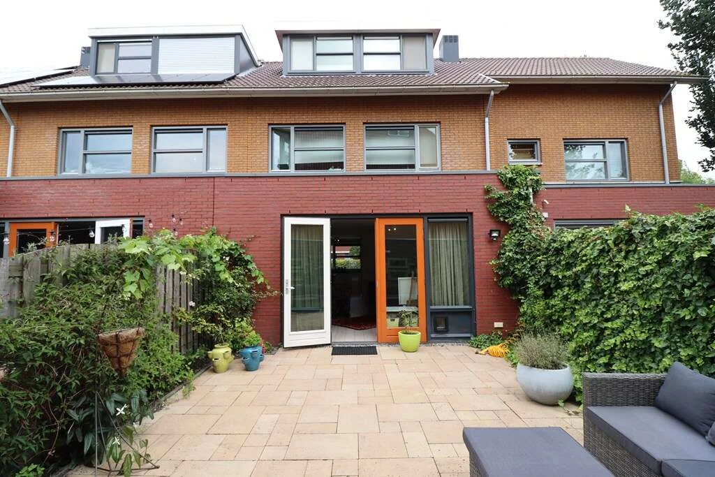 Foto van de Appartement gelegen aan de Mgr.dr. H. Poelslaan in Amstelveen
