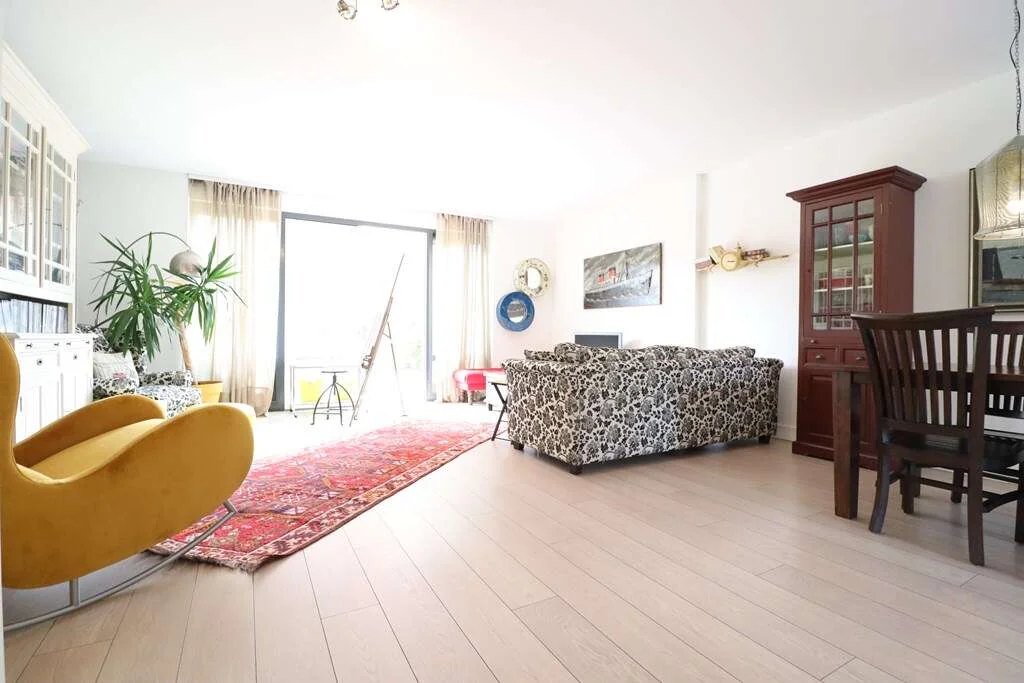 Foto van de Appartement gelegen aan de Mgr.dr. H. Poelslaan in Amstelveen
