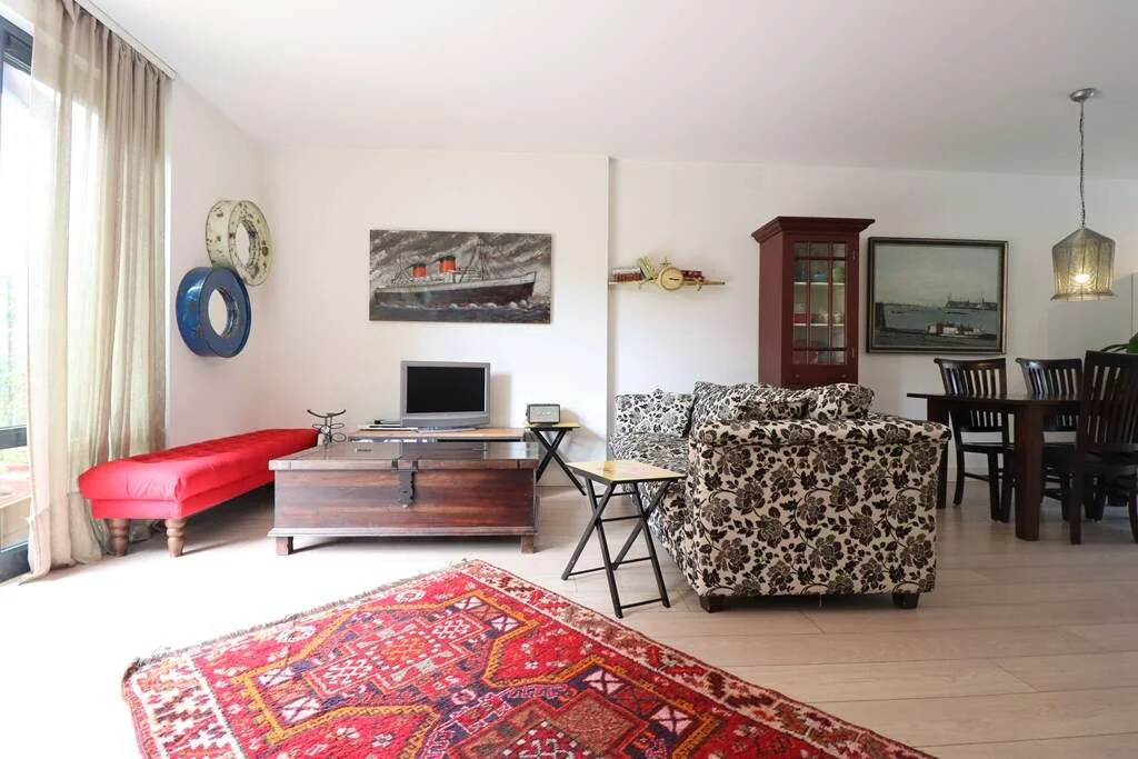 Foto van de Appartement gelegen aan de Mgr.dr. H. Poelslaan in Amstelveen
