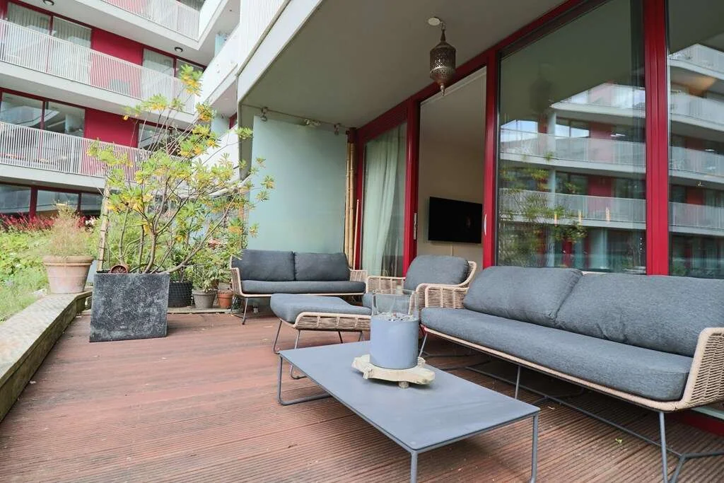 Foto van de Appartement gelegen aan de Carolina MacGillavrylaan in Amsterdam