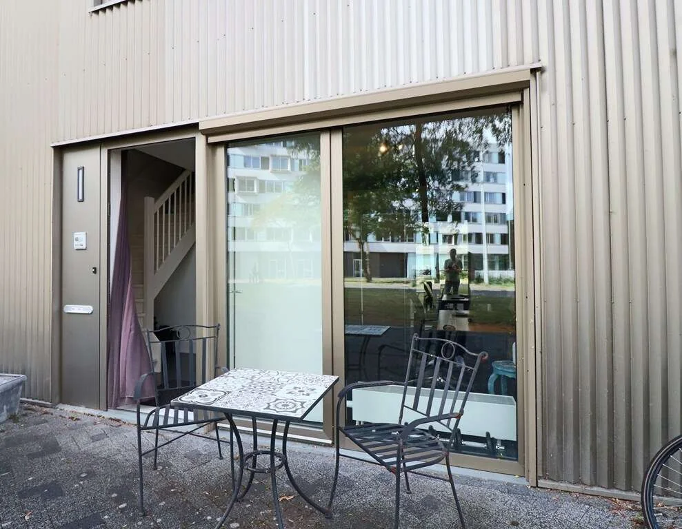 Foto van de Appartement gelegen aan de Carolina MacGillavrylaan in Amsterdam