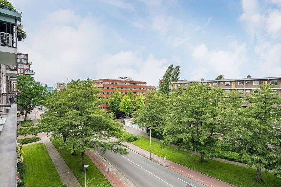 Foto van de Appartement gelegen aan de Mr. G. Groen van Prinstererlaan in Amstelveen