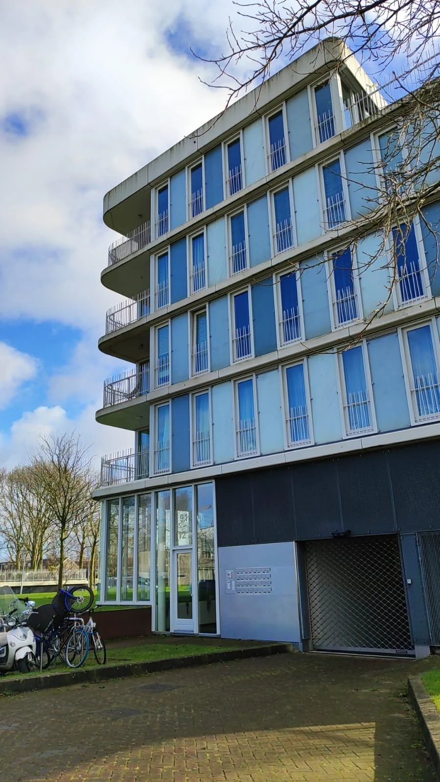 Foto van de Kamer gelegen aan de Professor J.H. Gunningstraat in Amsterdam
