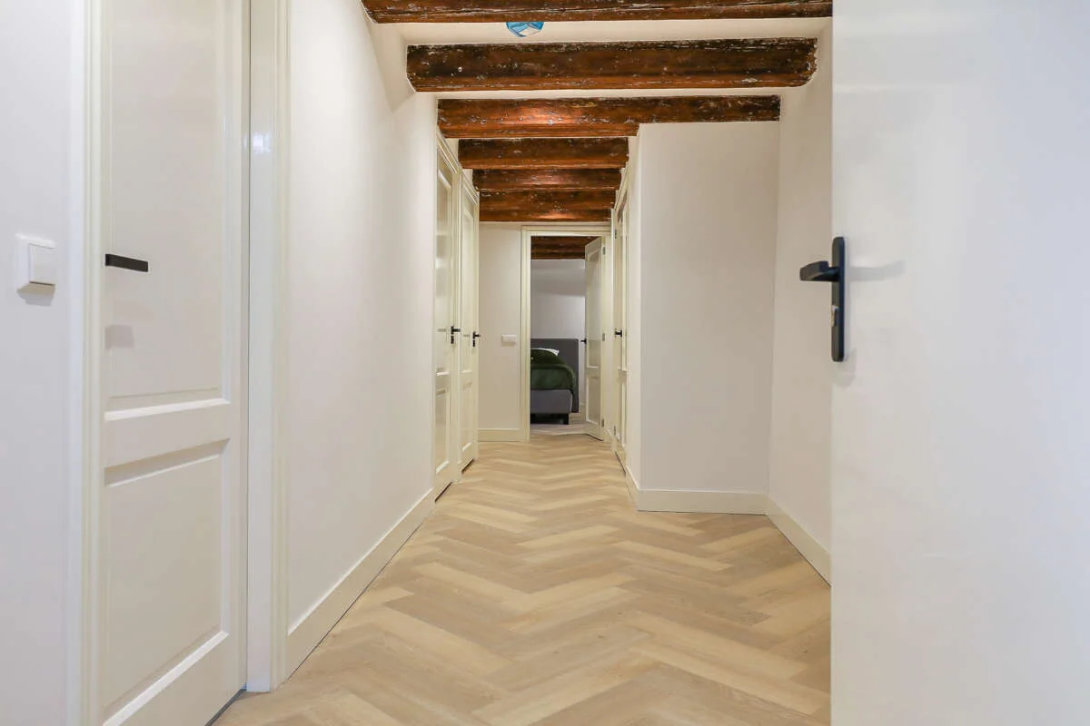 Foto van de Appartement gelegen aan de Nieuwezijds Voorburgwal in Amsterdam