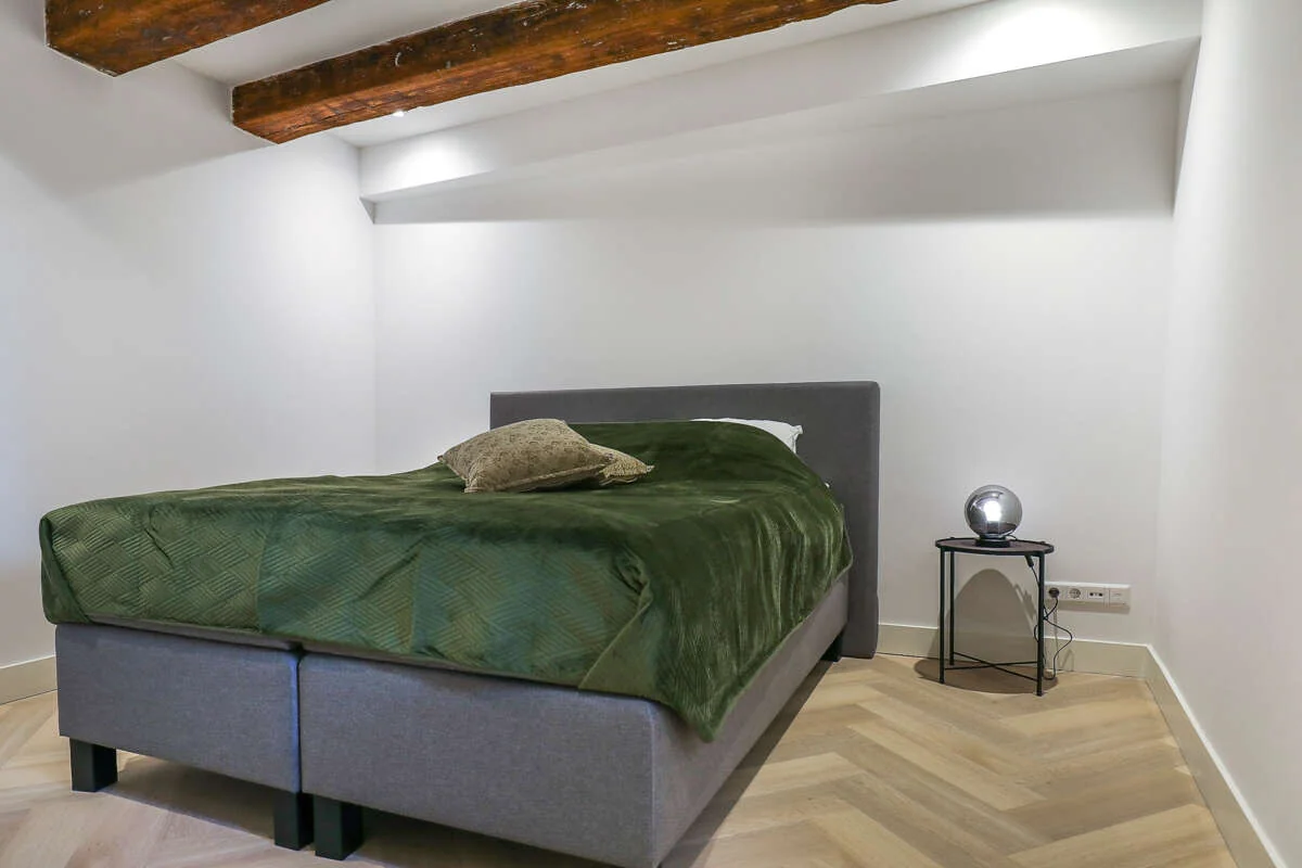 Foto van de Appartement gelegen aan de Nieuwezijds Voorburgwal in Amsterdam