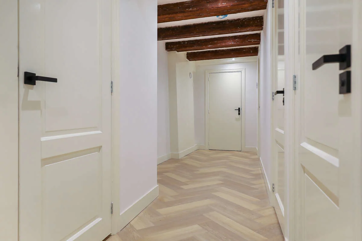 Foto van de Appartement gelegen aan de Nieuwezijds Voorburgwal in Amsterdam