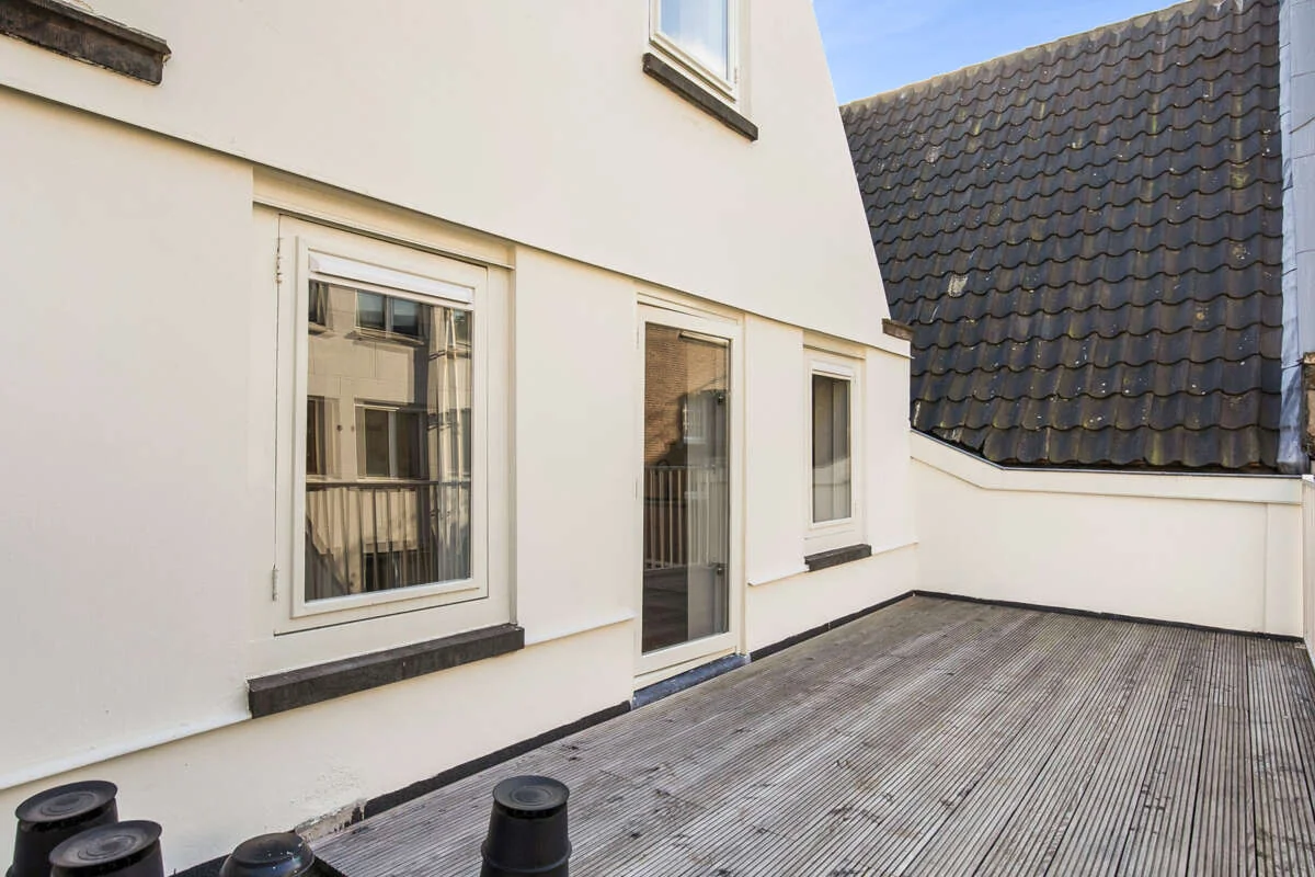 Foto van de Appartement gelegen aan de Nieuwezijds Voorburgwal in Amsterdam
