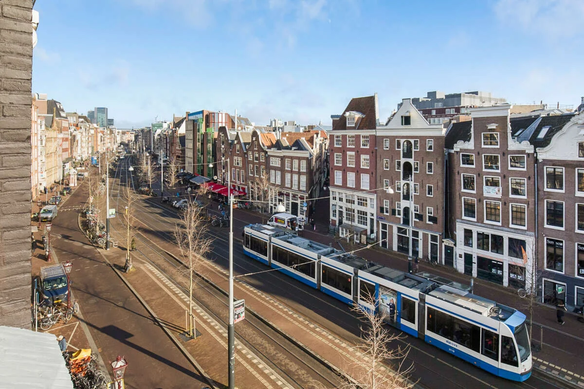 Foto van de Appartement gelegen aan de Nieuwezijds Voorburgwal in Amsterdam