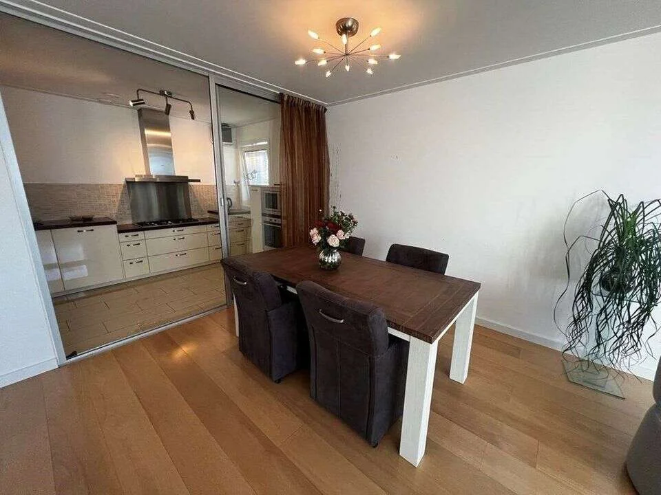 Foto van de Appartement gelegen aan de Arent Janszoon Ernststraat in Amsterdam