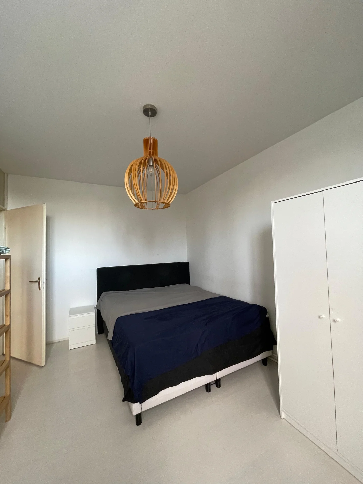 Foto van de Kamer gelegen aan de Schaarsbergenstraat in Amsterdam