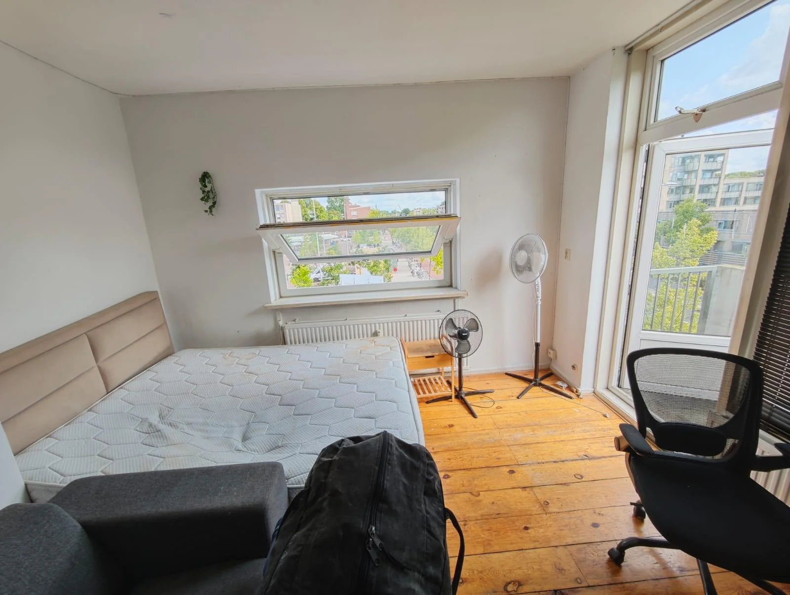 Foto van de Kamer gelegen aan de Louis Chrispijnstraat in Amsterdam