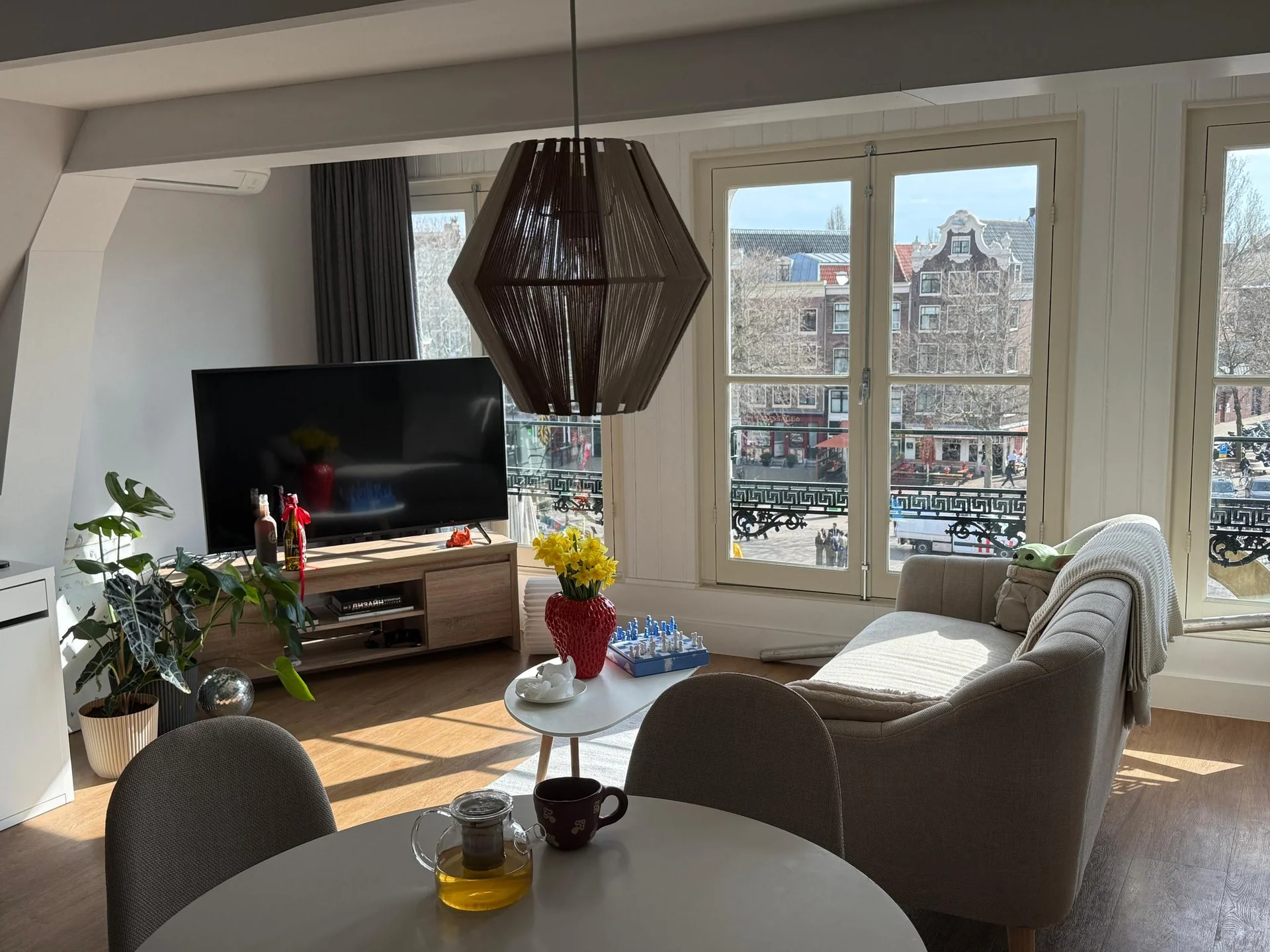 Foto van de Kamer gelegen aan de Nieuwmarkt in Amsterdam