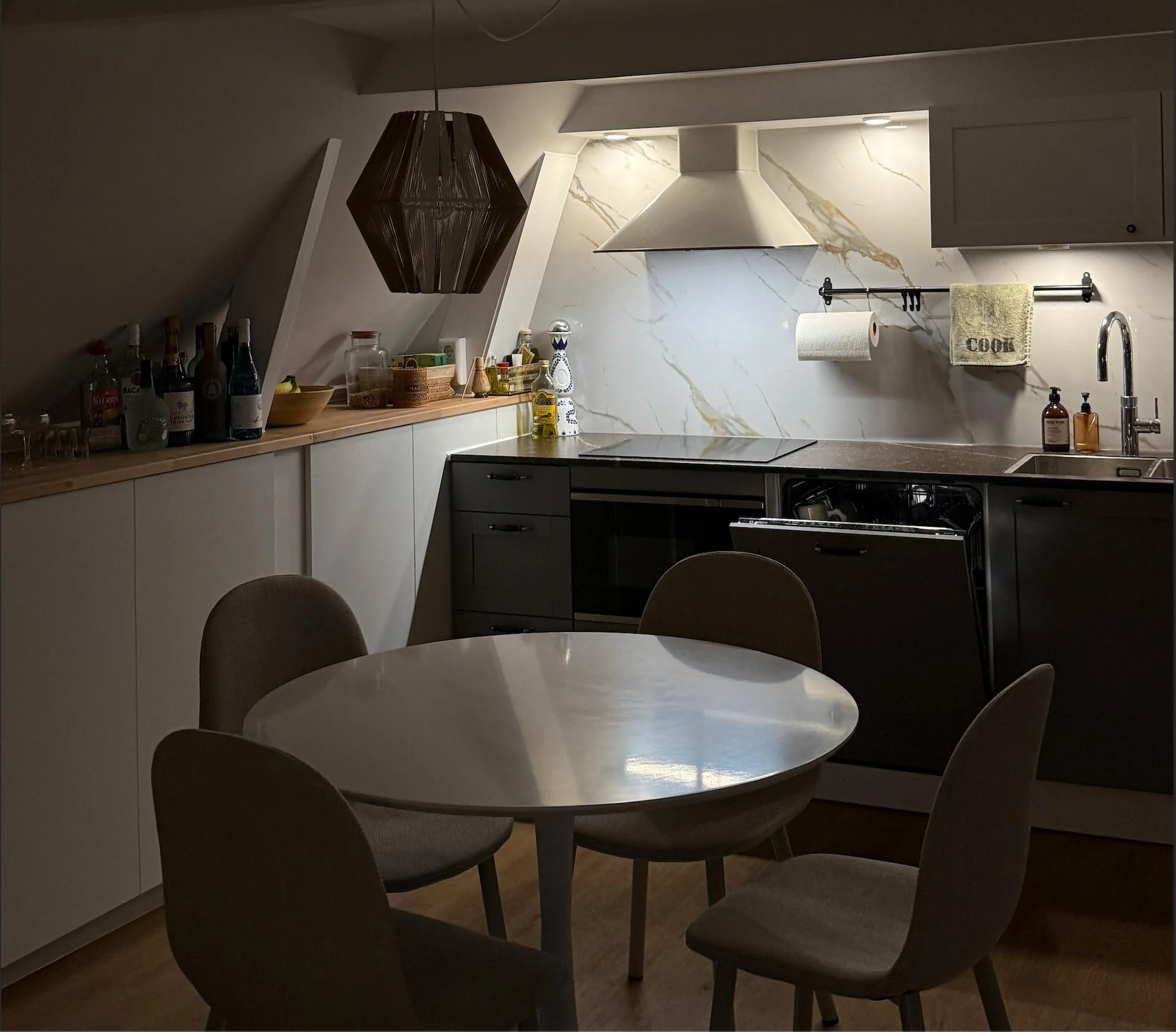 Foto van de Kamer gelegen aan de Nieuwmarkt in Amsterdam