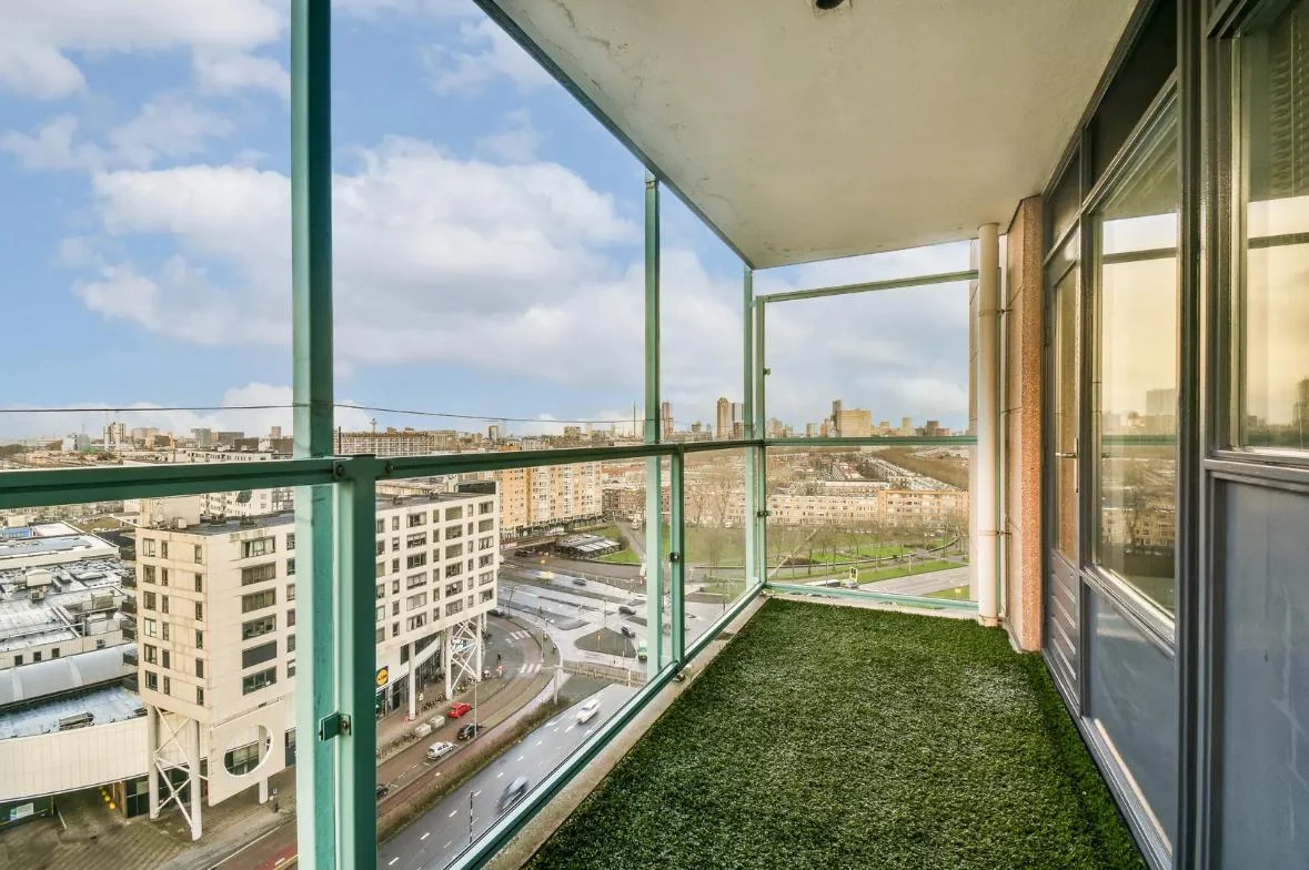 Foto van de Appartement gelegen aan de Strevelsweg in Rotterdam