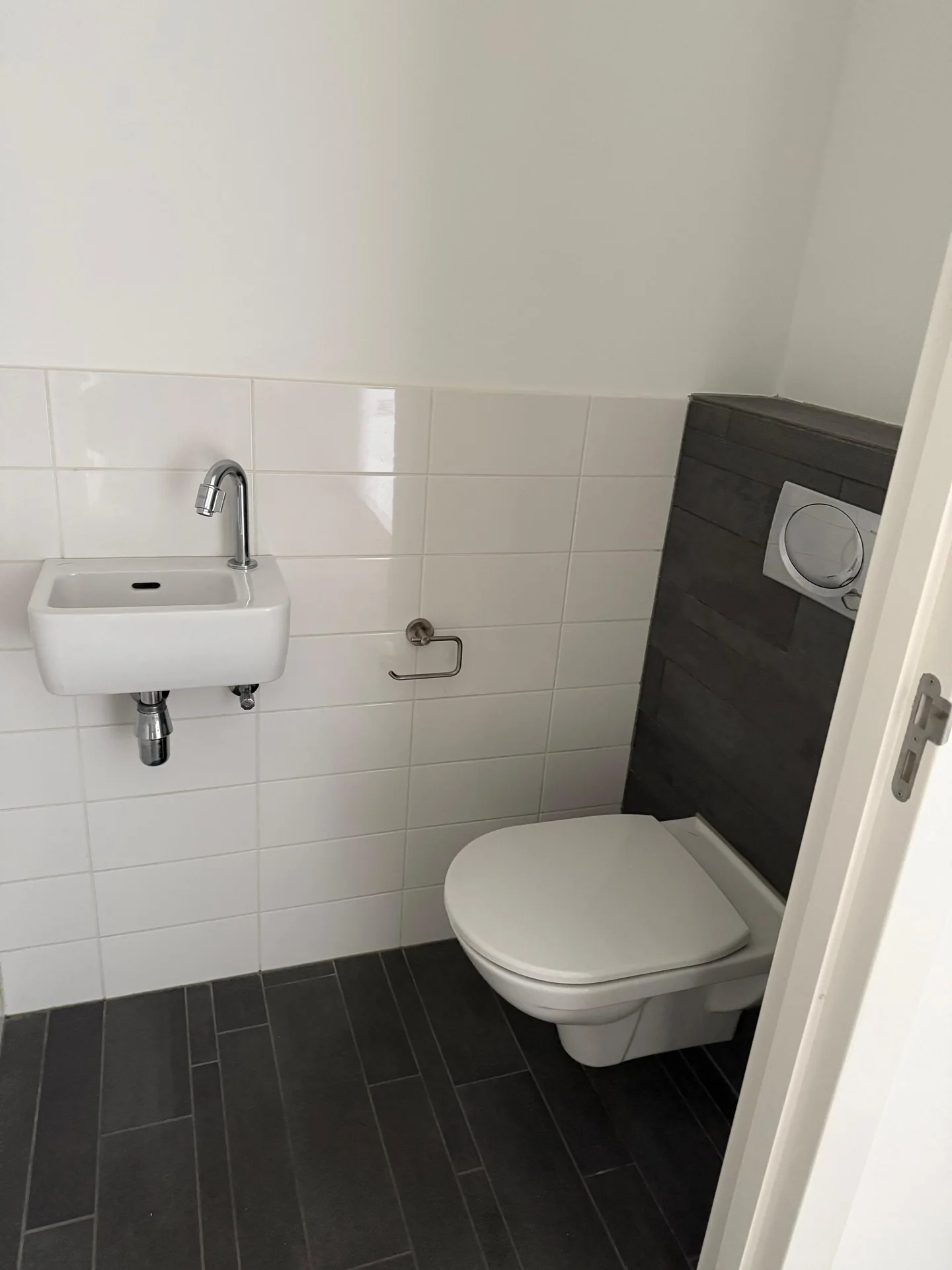 Foto van de Appartement gelegen aan de Van der Hoevenplein in Rotterdam