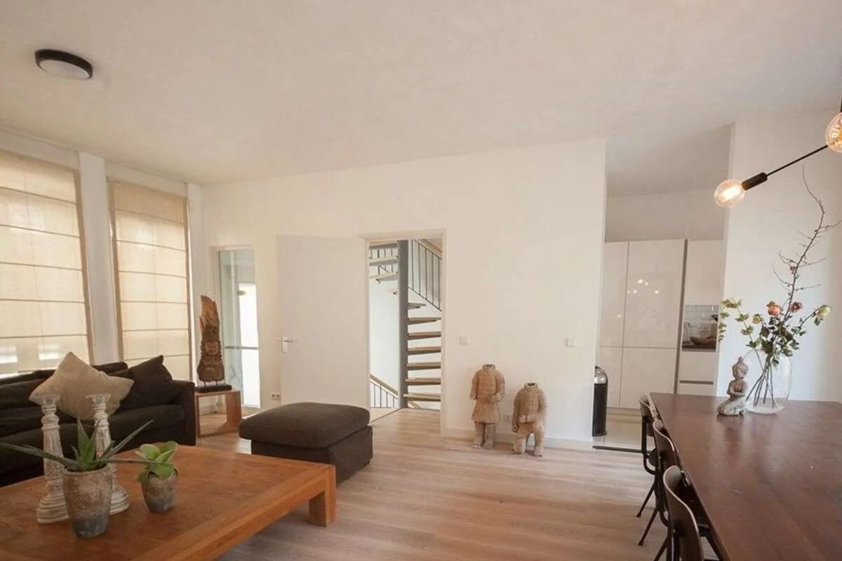 Foto van de Appartement gelegen aan de Laan van Roos en Doorn in Den Haag