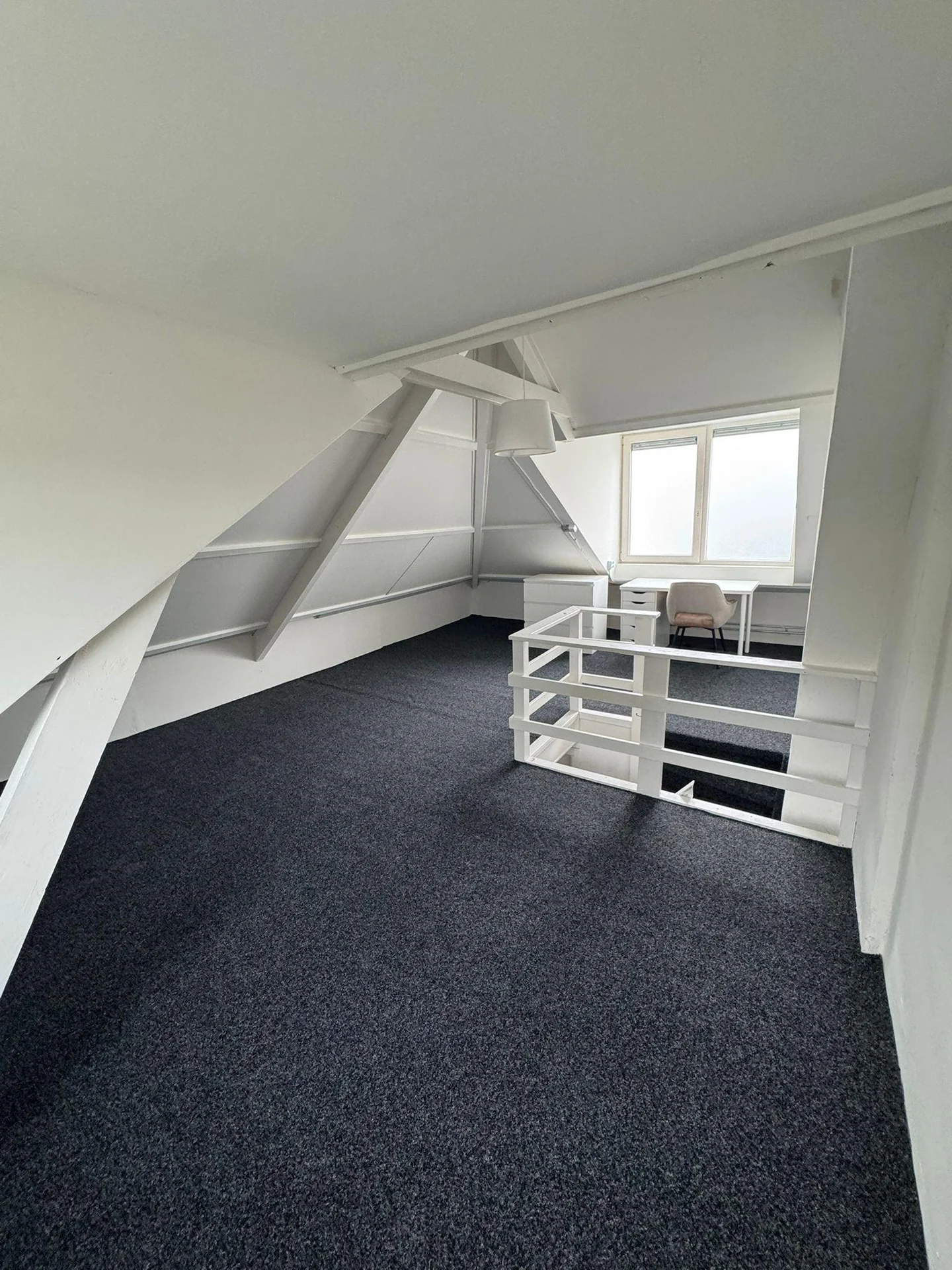 Foto van de Kamer gelegen aan de Deurningerstraat in Enschede