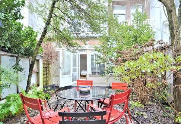 Foto van de Appartement gelegen aan de Frederiksplein in Amsterdam