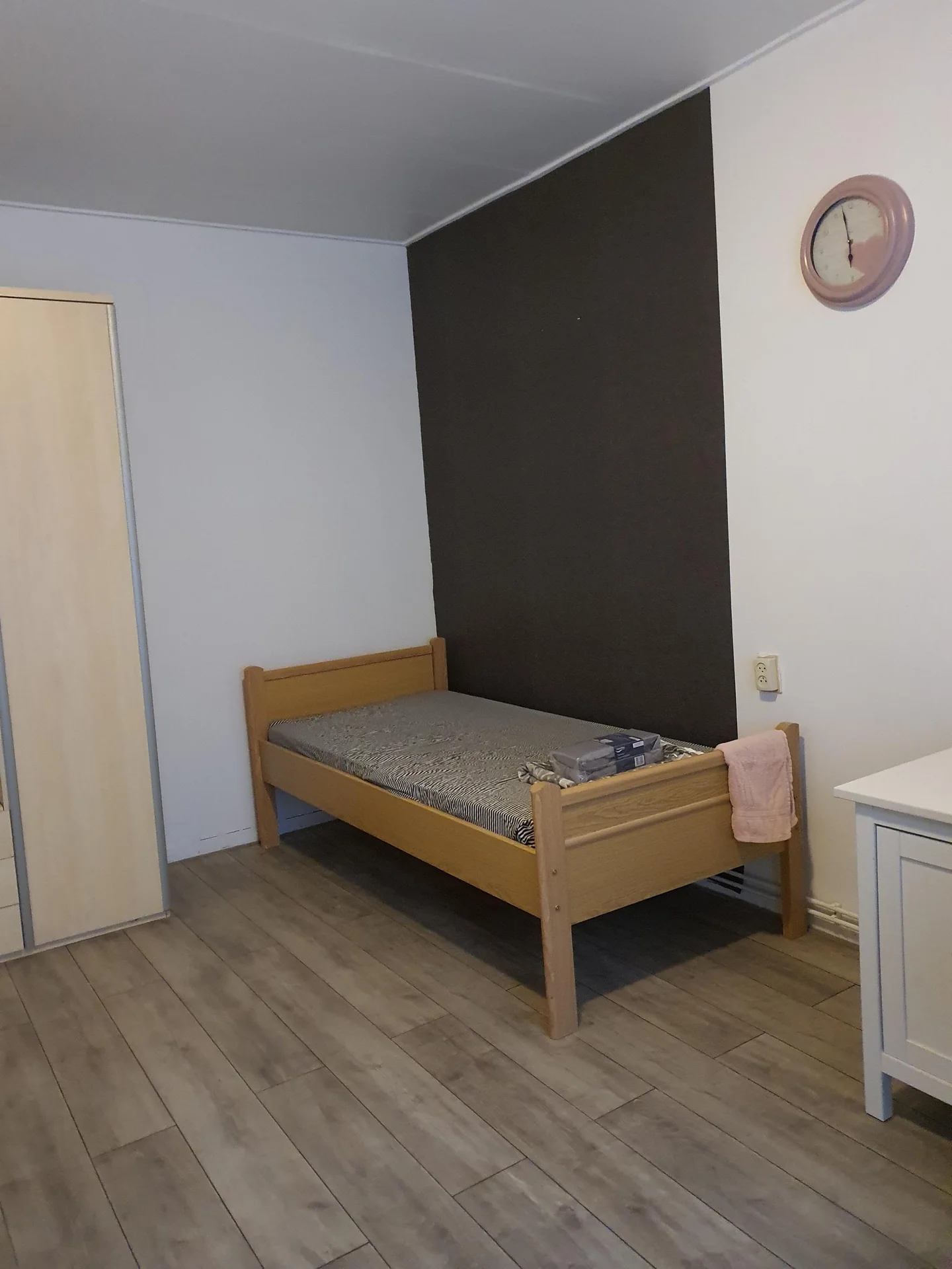 Foto van de Kamer gelegen aan de Madeliefstraat in Rotterdam
